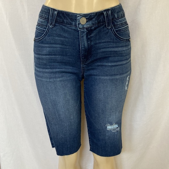 SALE!!! DEMOCRACY Tummy Control Size 6 Raw Hem DISTRESSED Bermuda Shorts NWOT - Picture 3 of 7